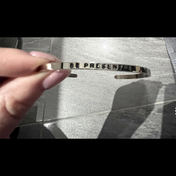 New Bangle Bracelet - Picture 1 of 5